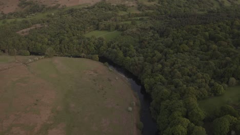 Flight-over-a-river-between-the-hills