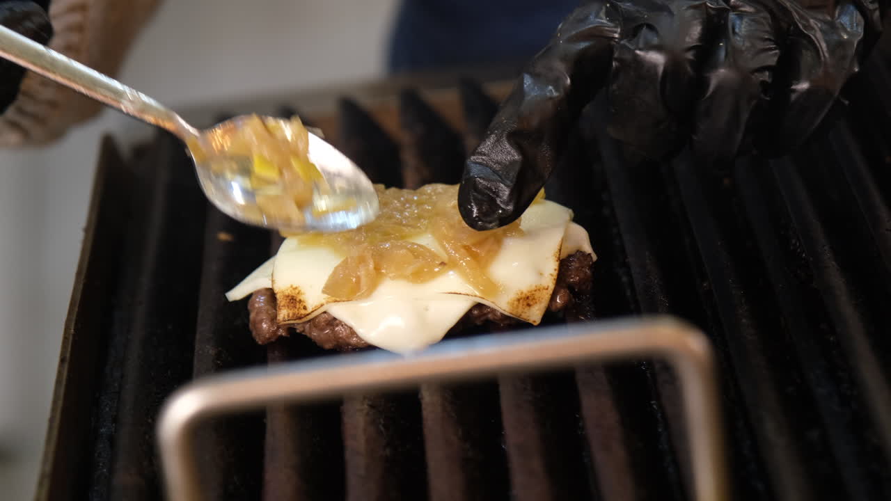 hacer la hamburguesa a la parrilla perfecta: un viaje delicioso