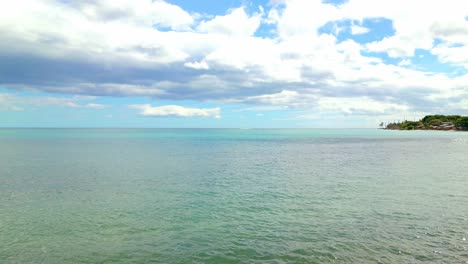 Tranquil-Beach-In-Summer-In-Oahu-Island,-Hawaii---Drone-Shot