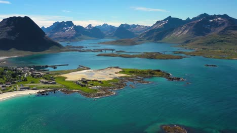 Playa-De-Las-Islas-Lofoten-Es-Un-Archipiélago-En-El-Condado-De-Nordland,-Noruega.