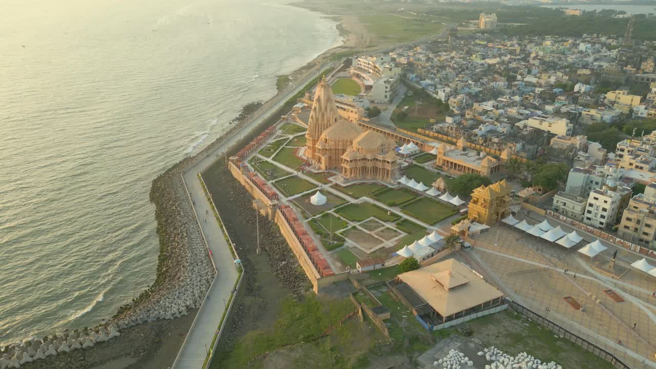12 Jyotirlingas in India, Temples of Lord Shiva, indian temple architecture, Somnath Temple Aerial view