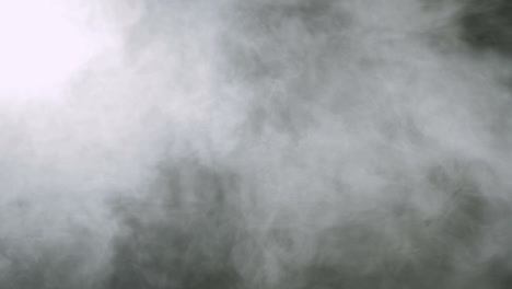 fondo de humo. nube de humo abstracta. humo en cámara lenta sobre fondo negro