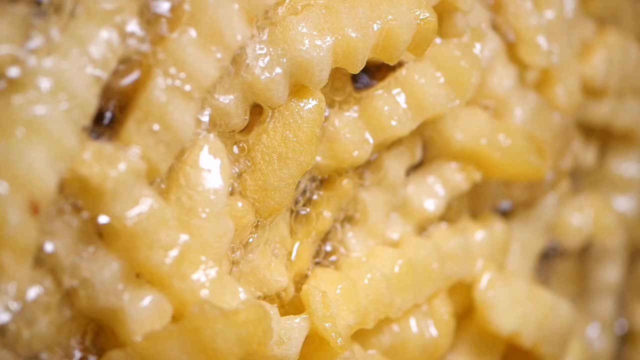 Frying Crinkle Cut French Fries