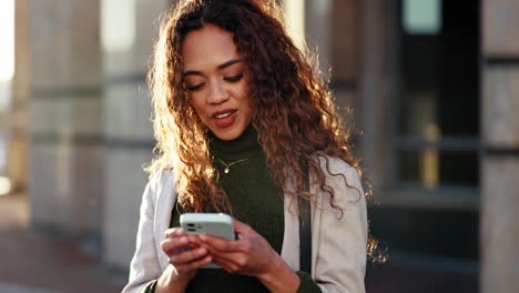 City,-funny-and-woman-with-a-smartphone