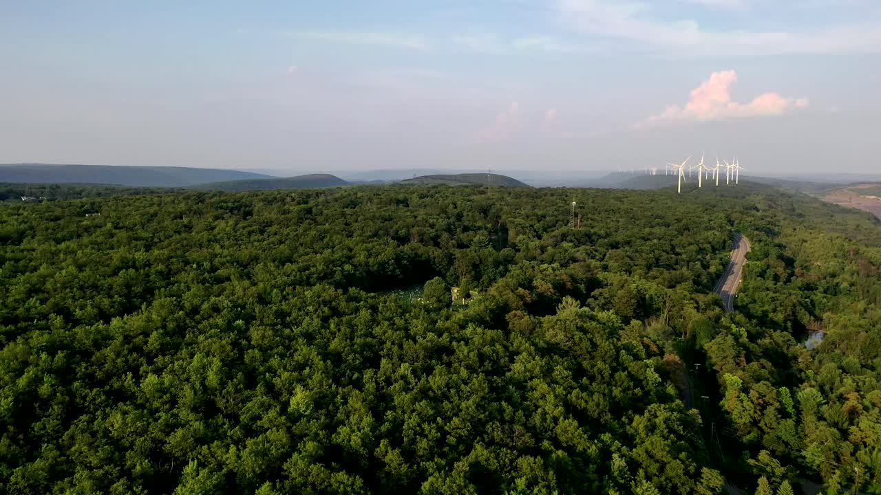 cementerio a lo largo de una ladera en pensilvania
