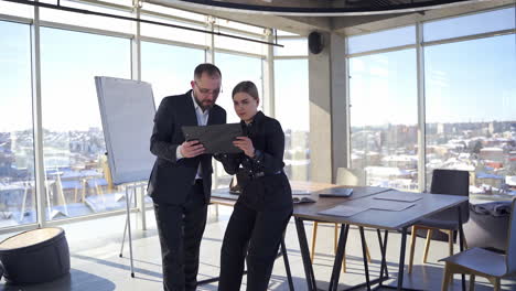 happy business colleagues in modern office. brainstorming at the office.