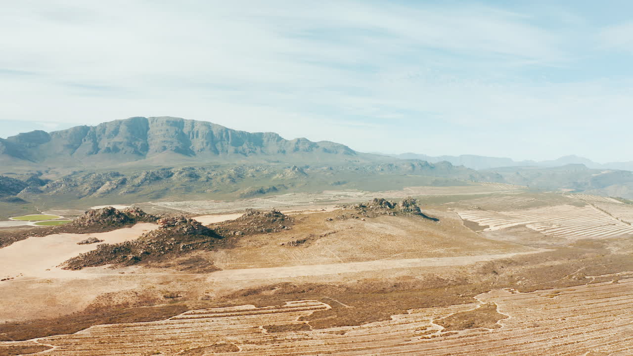 야외는 절대적으로 아름답습니다.