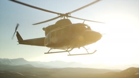 helicóptero militar de los estados unidos en vietnam.