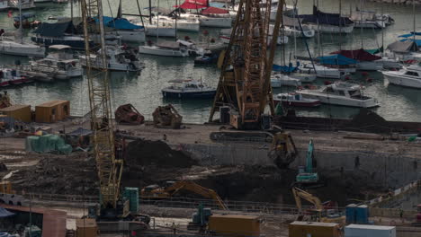 Timelapse-De-Las-Obras-De-Construcción-En-La-Orilla-Del-Agua