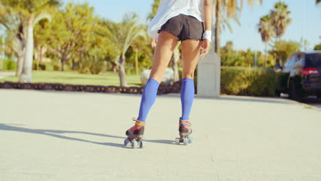 sexy detrás de la chica de patinaje