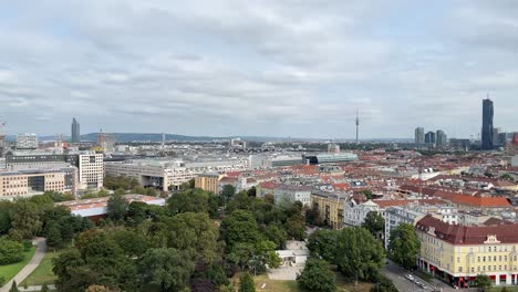 Centro-De-La-Ciudad-Vieja-De-Viena-En-Austria-Desde-Arriba-Filmado-En-4k