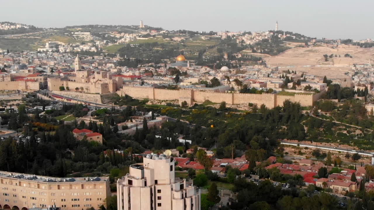 Vista aerea delle antiche mura della città di Gerusalemme
