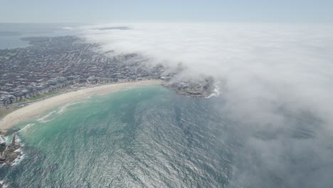 Unusual-Sea-Fog-Engulfing-Bondi-Beach-In-Eastern-Suburbs,-Sydney-Australia