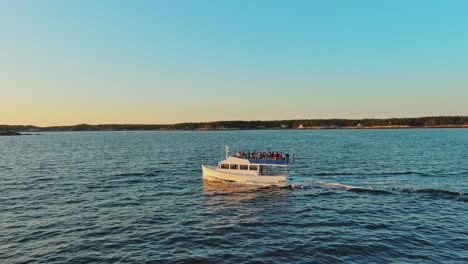 island sea tours boat charter pact with people