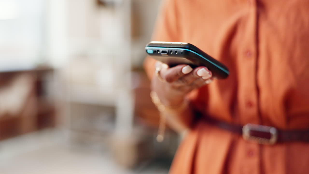 primer plano, tarjeta de crédito y personas con pago