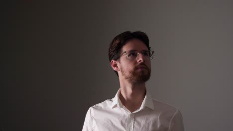 filosofía de pensamiento profundo maestro suizo perdido en pensamientos