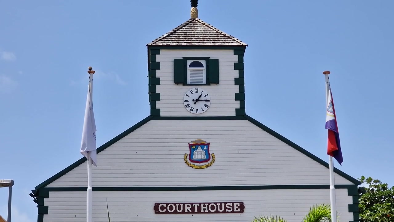Edificio del Tribunale di Sint Maarten, Esterno di un punto di riferimento dell'isola, Mar dei Caraibi