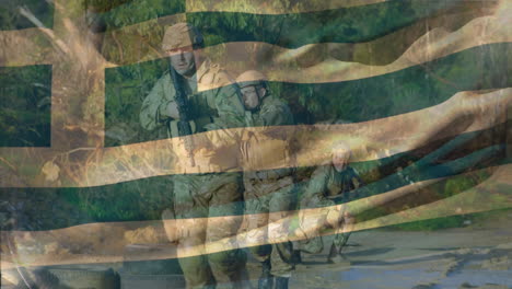 animación de la bandera de grecia sobre varios soldados varones corriendo.