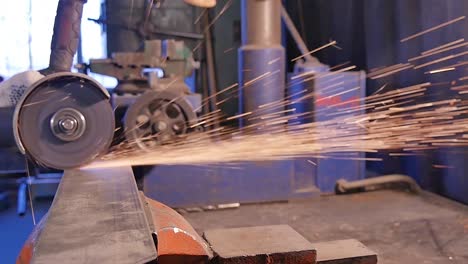 metal cutting with angle grinder