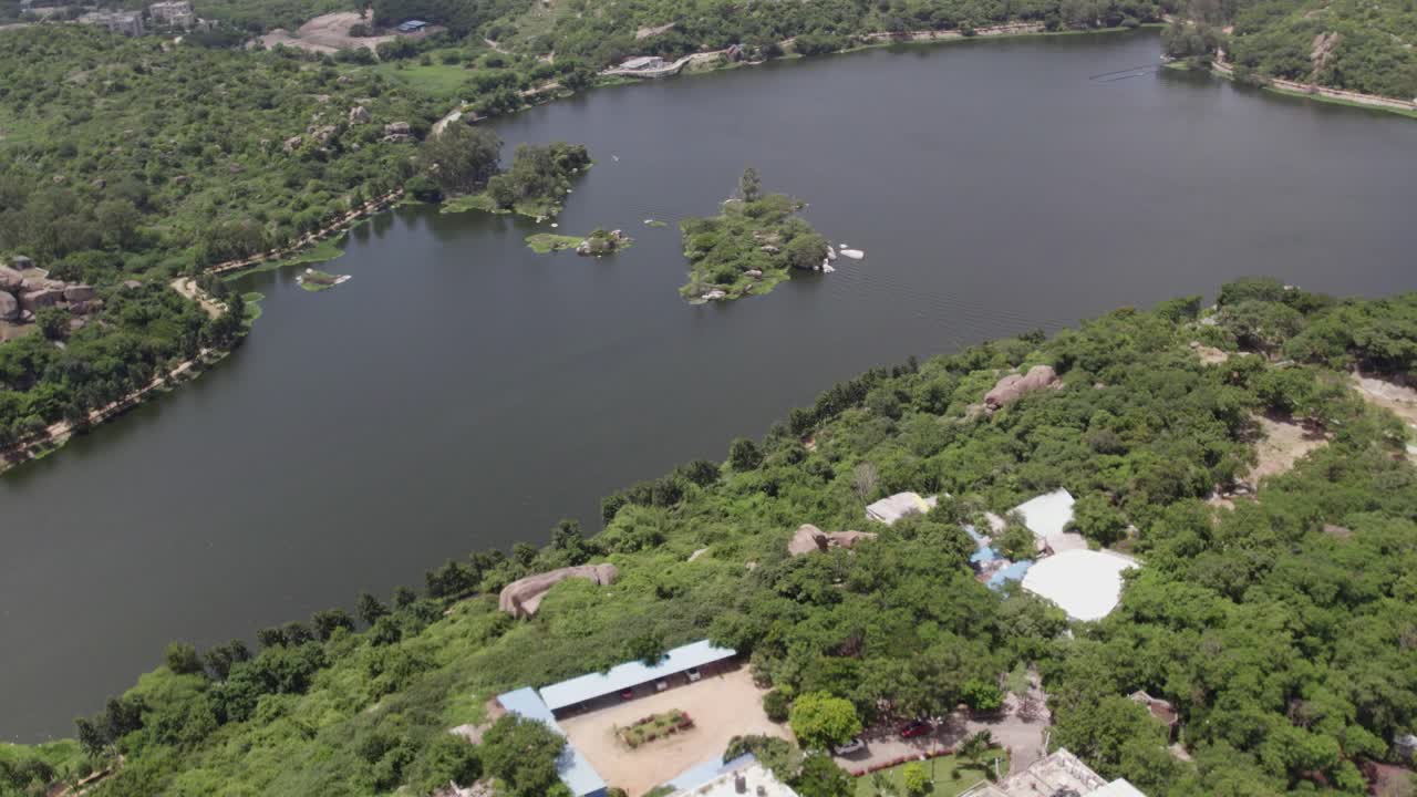 쿠투브 샤히 왕조 때 골콘다 요새에 식수를 공급하기 위해 사용 된 호수