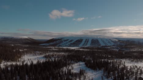 Sunny-day-in-the-Swedish-mountains