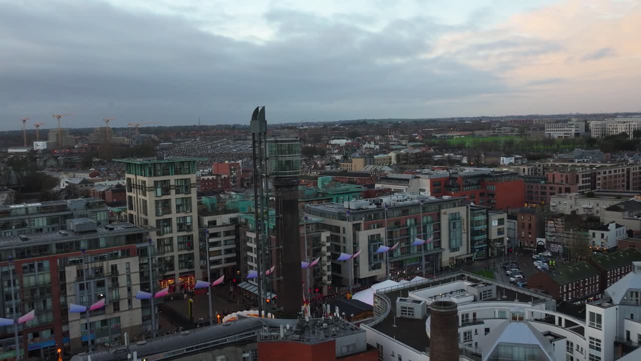 4K Cinematic Drone-filmopptak over Smithfield Dublin, Irland_22