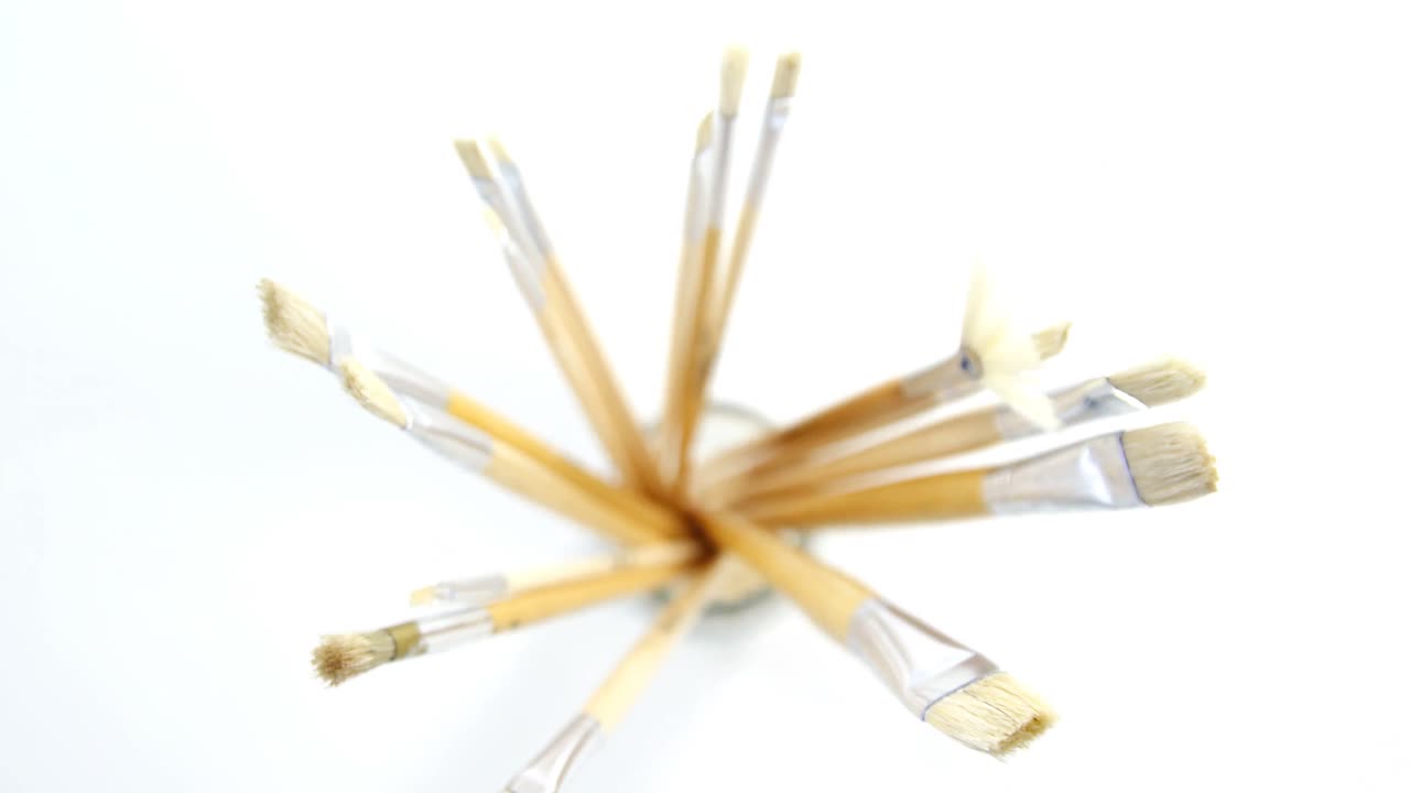 다양한 페인트 브러쉬의 클로즈업