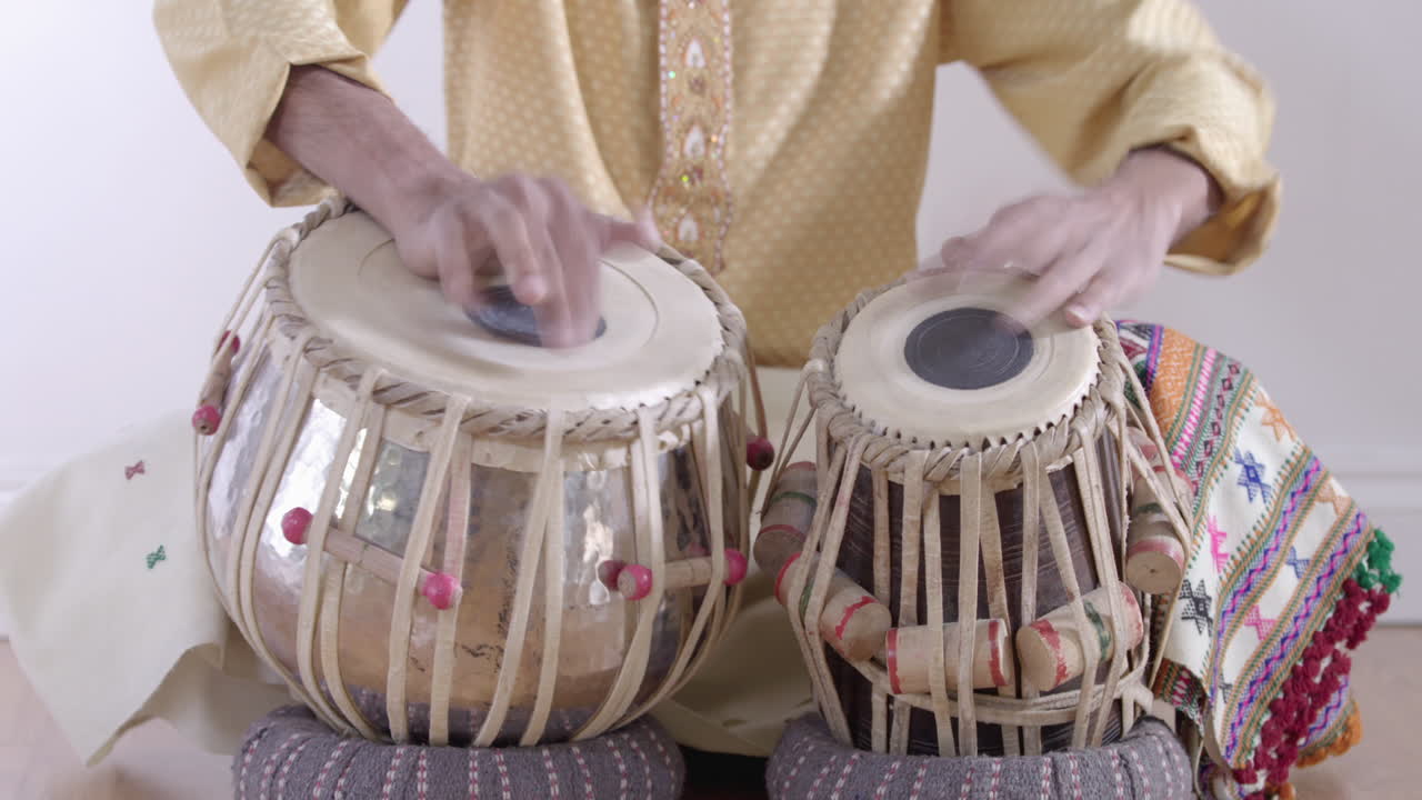 músico de percusión indio 05