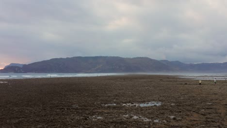 Overcast-sunset-of-Seger-near-Kuta-Lombok