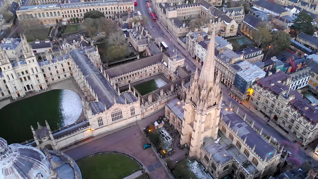 영국 옥스퍼드 시내의 공중 사진