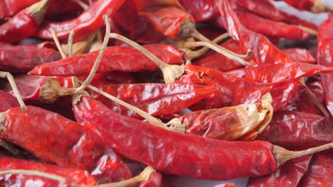 dried red chili peppers