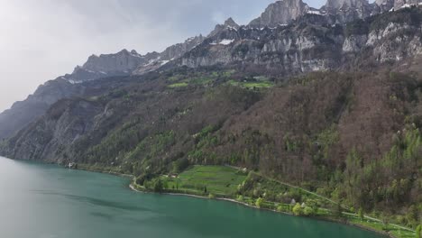 Picos-De-Alta-Montaña-En-El-Cantón-De-St