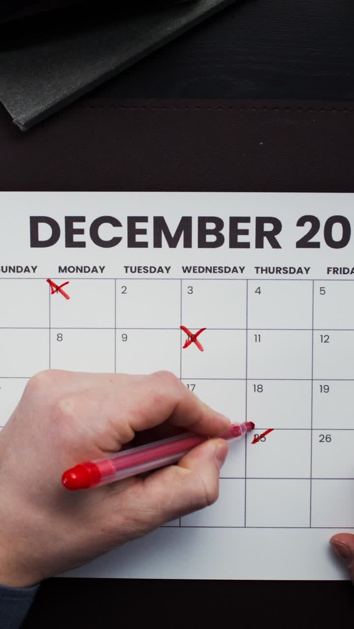 Marking Dates on December 2023 Calendar
