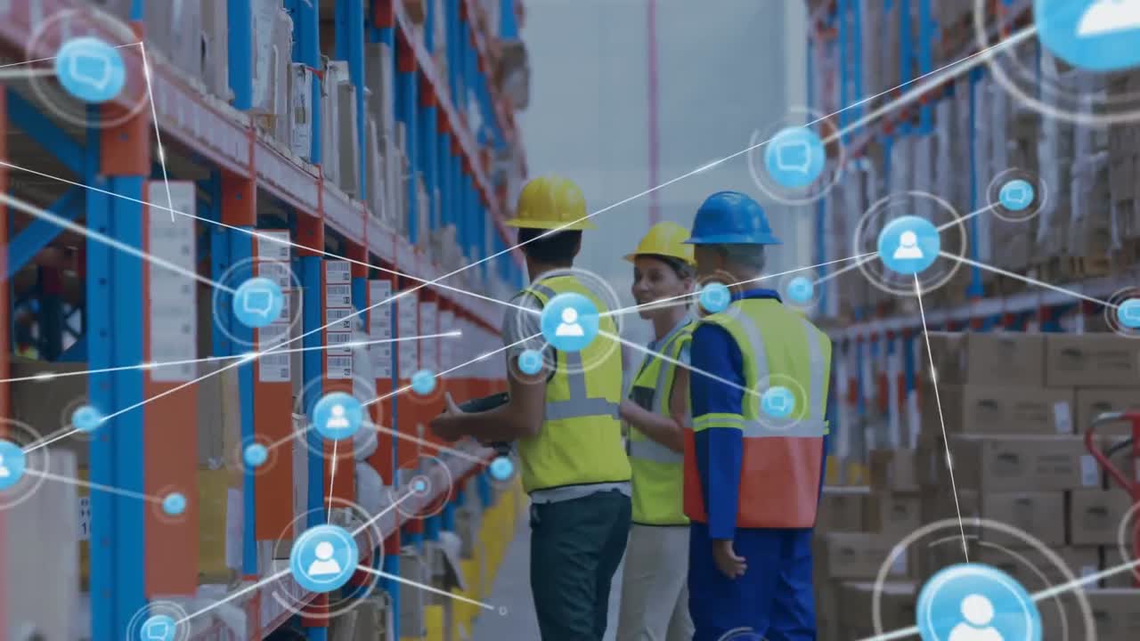 animación de conexiones de red con iconos de personas y trabajadores en segundo plano