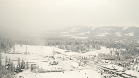 Drohnenluftaufnahme-Der-Großen-Skisprungschanze-In-Zakopane-–-Toller-Sparren