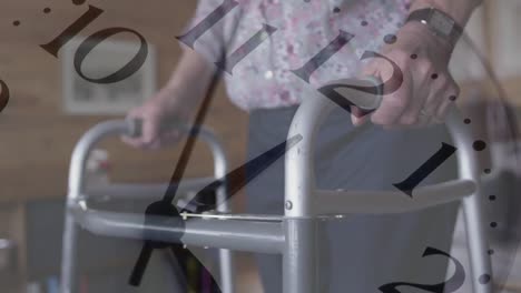 animación de reloj en movimiento sobre una mujer caucásica anciana con marco para caminar