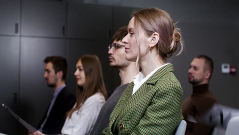 people in an auction session