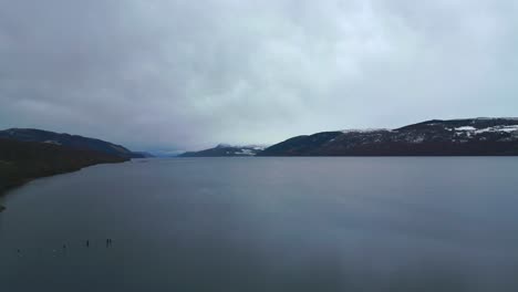 Snow-capped-hills-line-both-sides-of-the-famous-lake-Loch-Ness