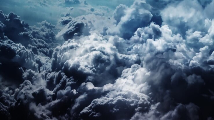 un temporale nei cumuli nel cielo