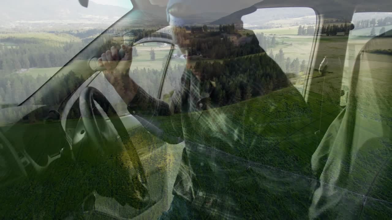 Animazione di guida su campi verdi lussureggianti, persona in auto che si gode il paesaggio panoramico