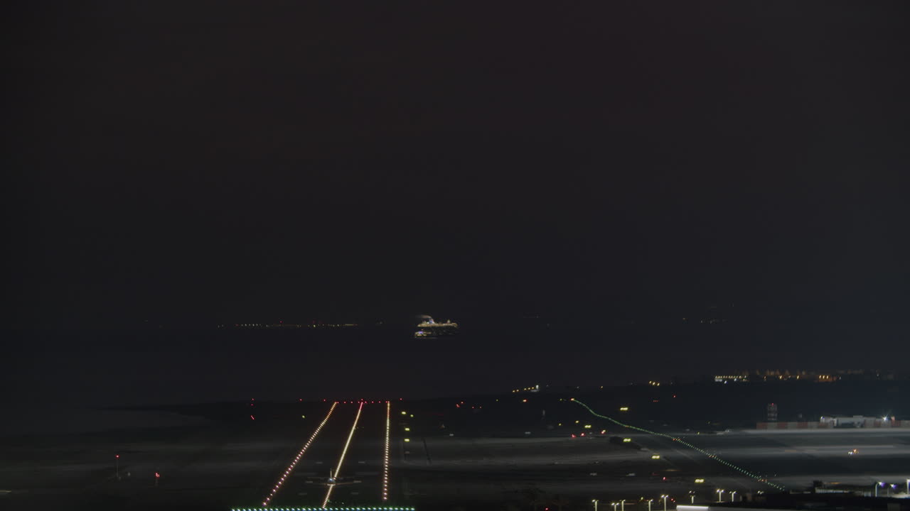 vuelo nocturno desde el aeropuerto