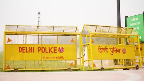 delhi police barricades near india gate