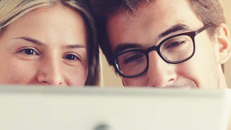 una conexión de amor tan fuerte como el wifi