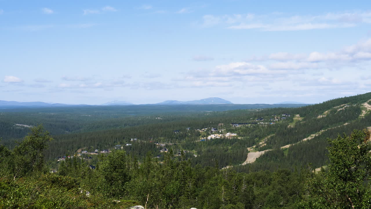 hermoso paisaje montañoso del norte de suecia, destino de viaje natural