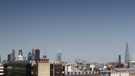 Londoner-Blick-Auf-Die-Skyline-01