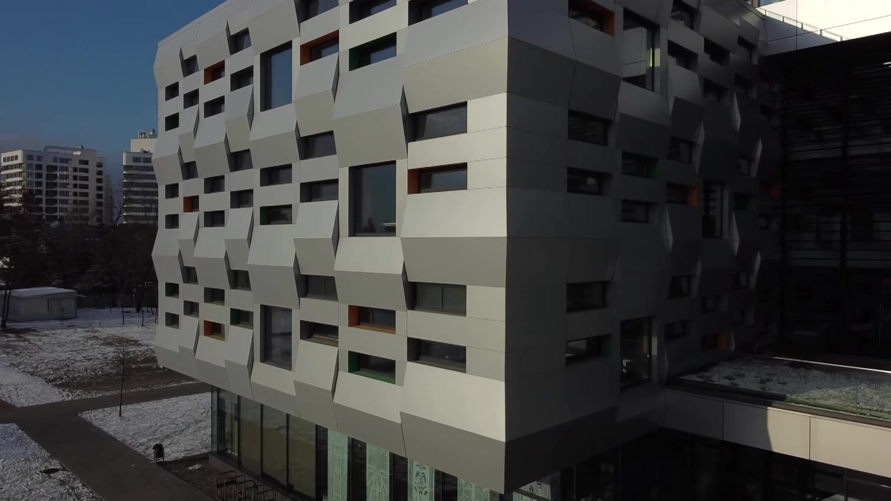Elementi di architettura moderna. Riprese dell'edificio.
