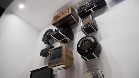 exhibición de radio y televisión de época