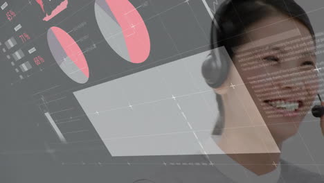 animación de procesamiento de datos financieros sobre mujer de negocios asiática usando auriculares de teléfono