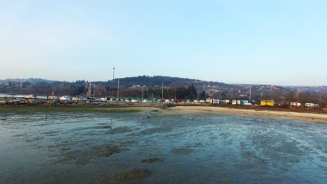 Boote-Im-Hafen-Muschelfriedhof-Strand-In-Ankaran-Slowenien