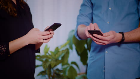 People-Browsing-Social-Media-While-Talking-On-A-Meeting-3